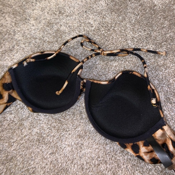 Victorias Secret Cheetah Print Bikini Top size 36B - Picture 5 of 6